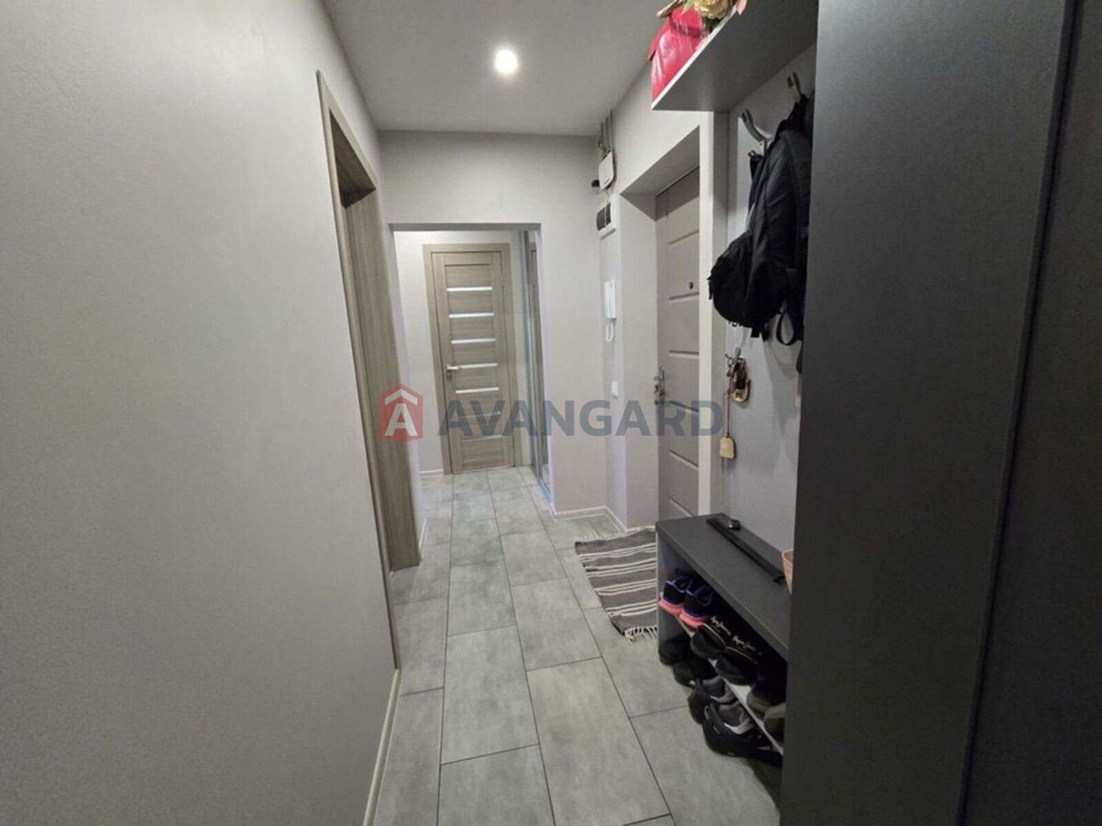 2 ��. ��������, 50/-/8 ��. �., 8/9 ������ ���� 6