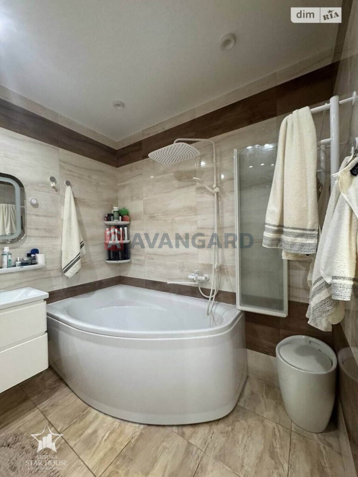 2 ��. ��������, 77/38/18 ��. �., 4/9 ������ ���� 10