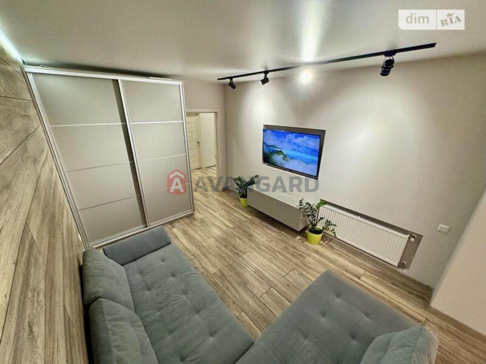 2 ��. ��������, 51/-/12 ��. �., 5/10 ������ ���� 12