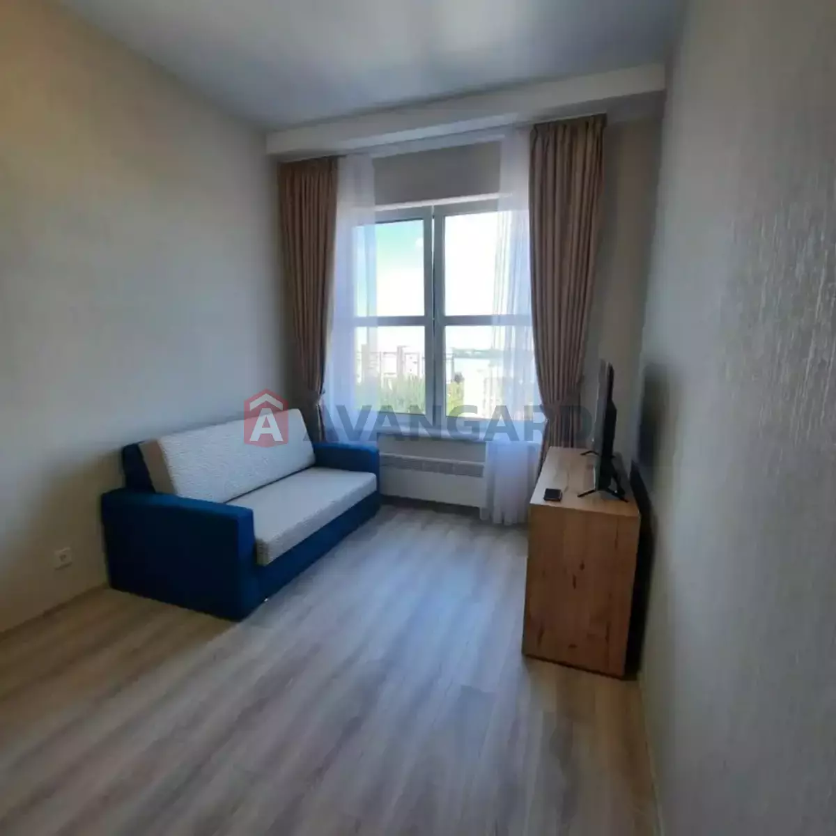 1 ��. ��������, 41/16/16 ��. �., 13/18 ������ ���� 9