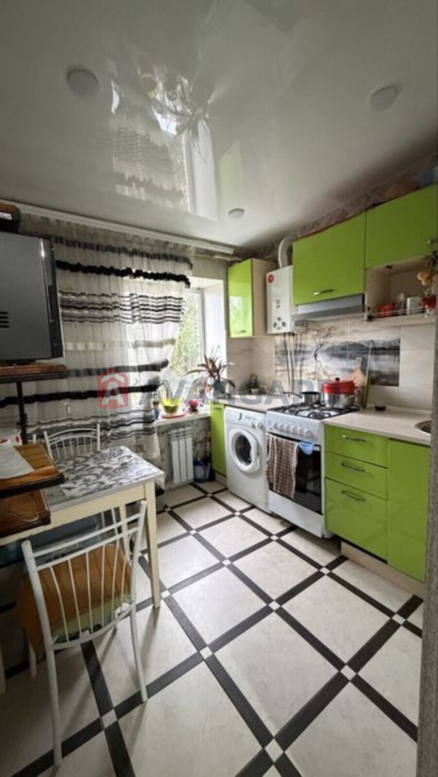 2 ��. ��������, 46/-/8 ��. �., 4/4 ������ ���� 2