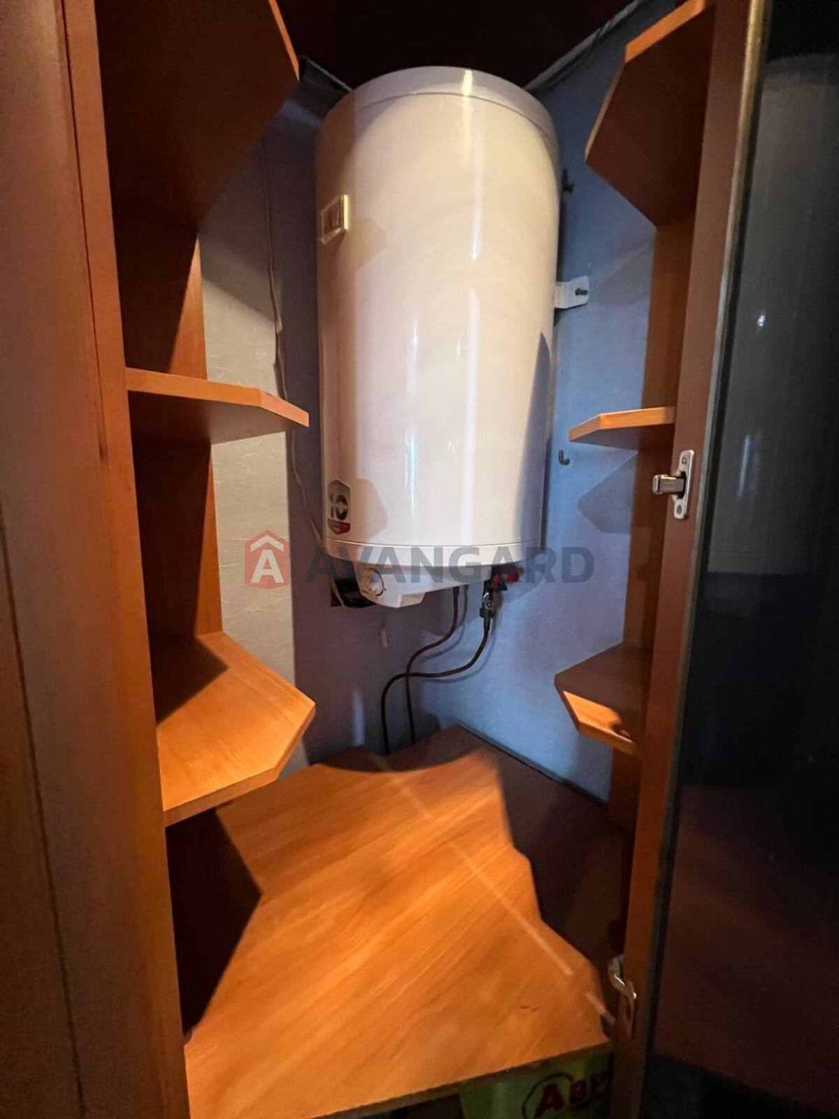 2 ��. ��������, 51/32/9 ��. �., 6/14 ������ ���� 3