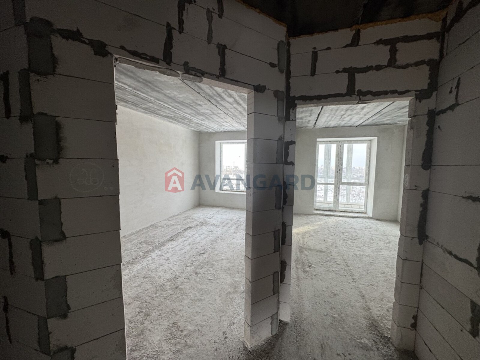 2 ����. ��������, 73/37/14 ��. �., 10/10 ���� ���� 15