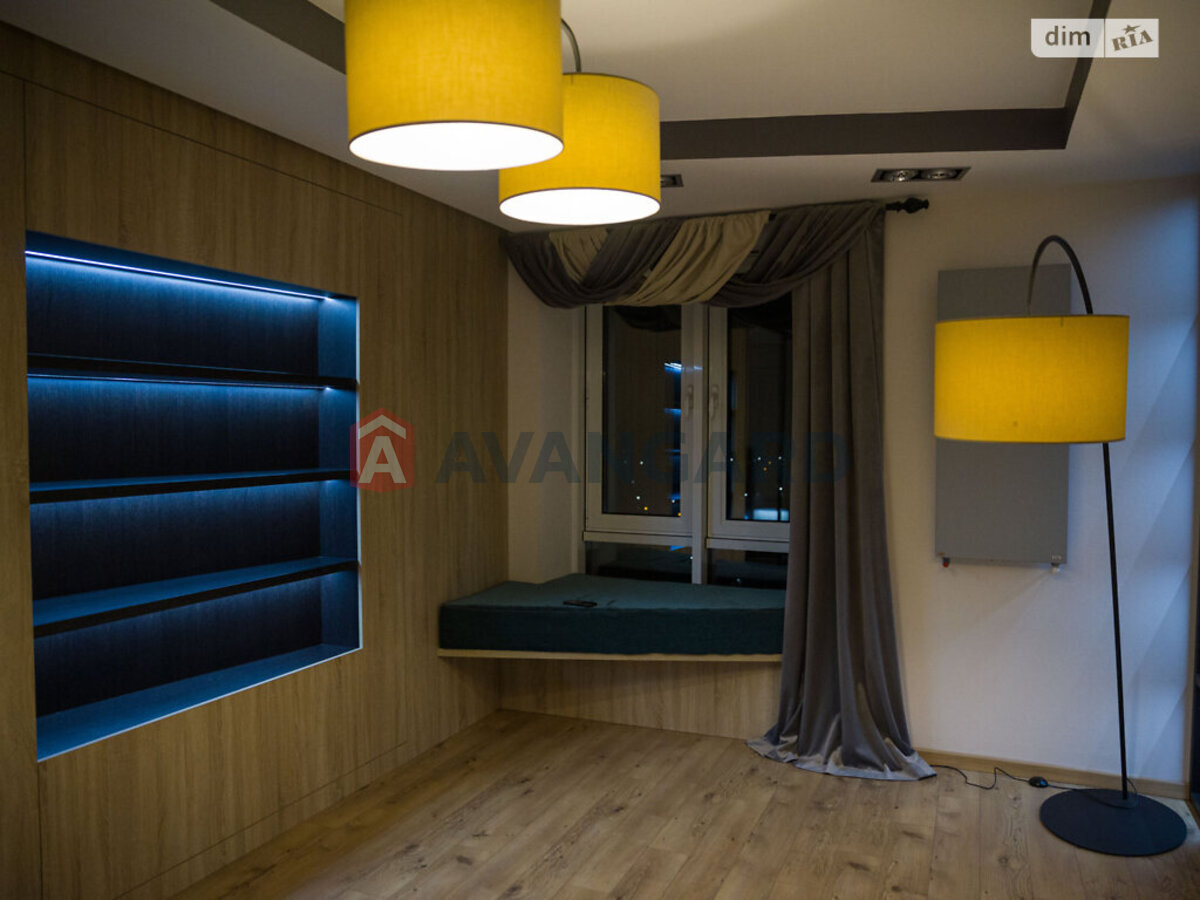 1 ��. ��������, 46/20/14 ��. �., 15/16 ������ ���� 18