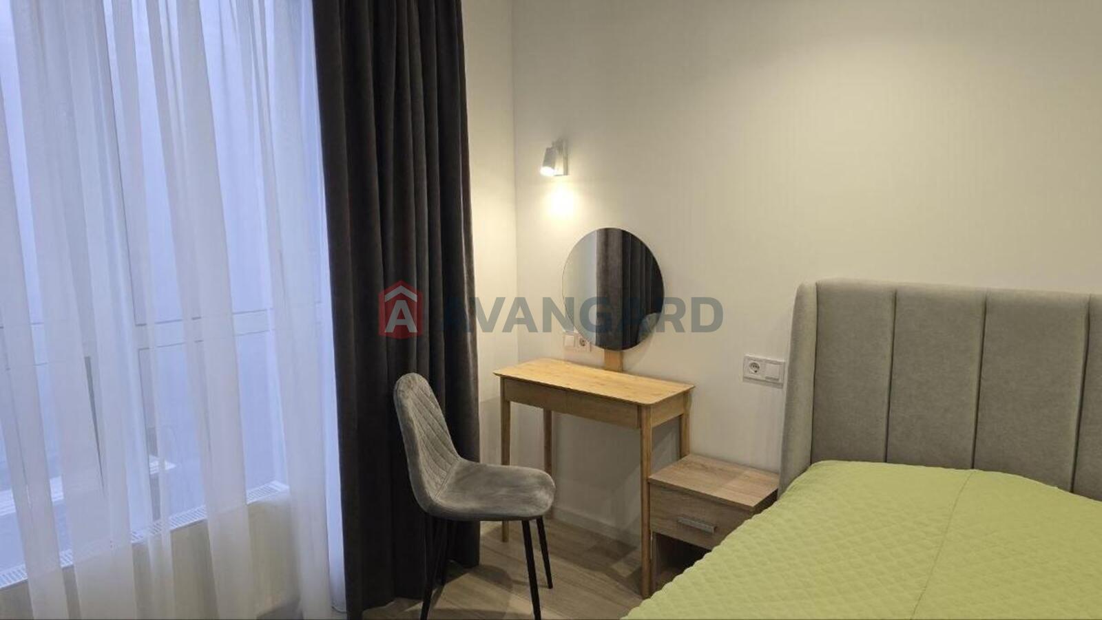 1 ��. ��������, 47/15/18 ��. �., 20/26 ������ ���� 4