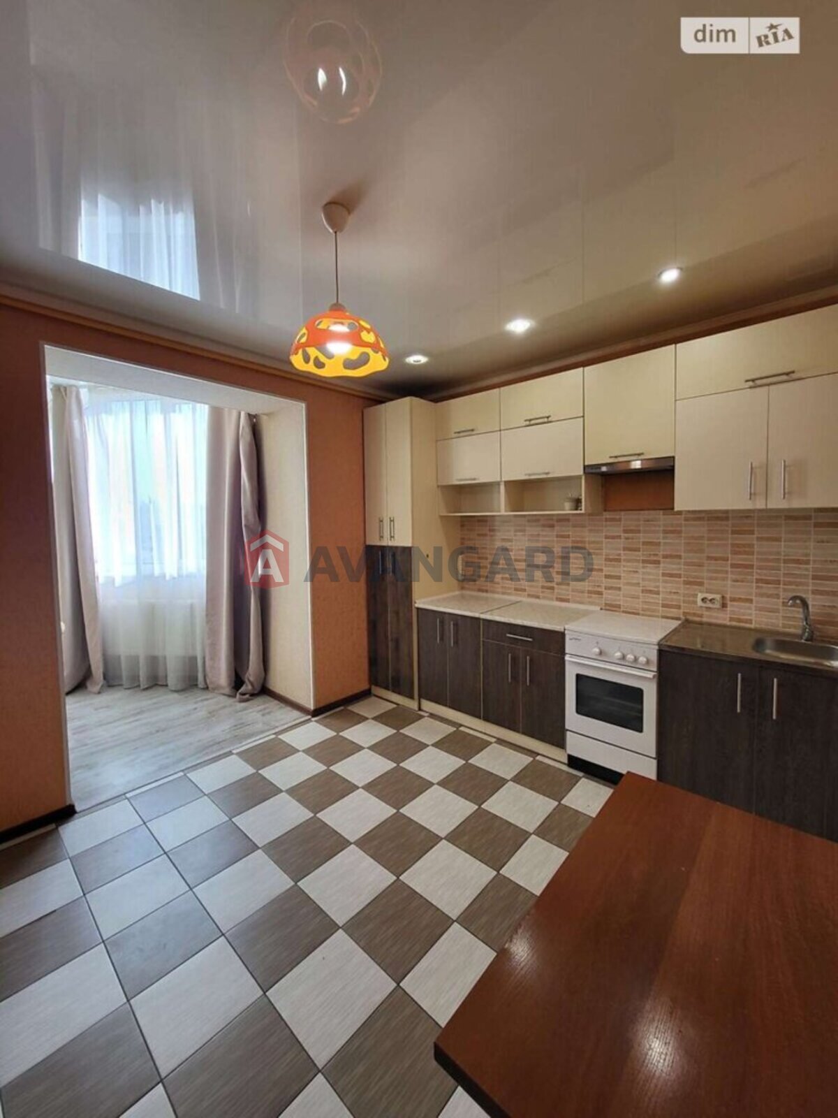 1 ��. ��������, 49/-/16 ��. �., 11/13 ������ ���� 5