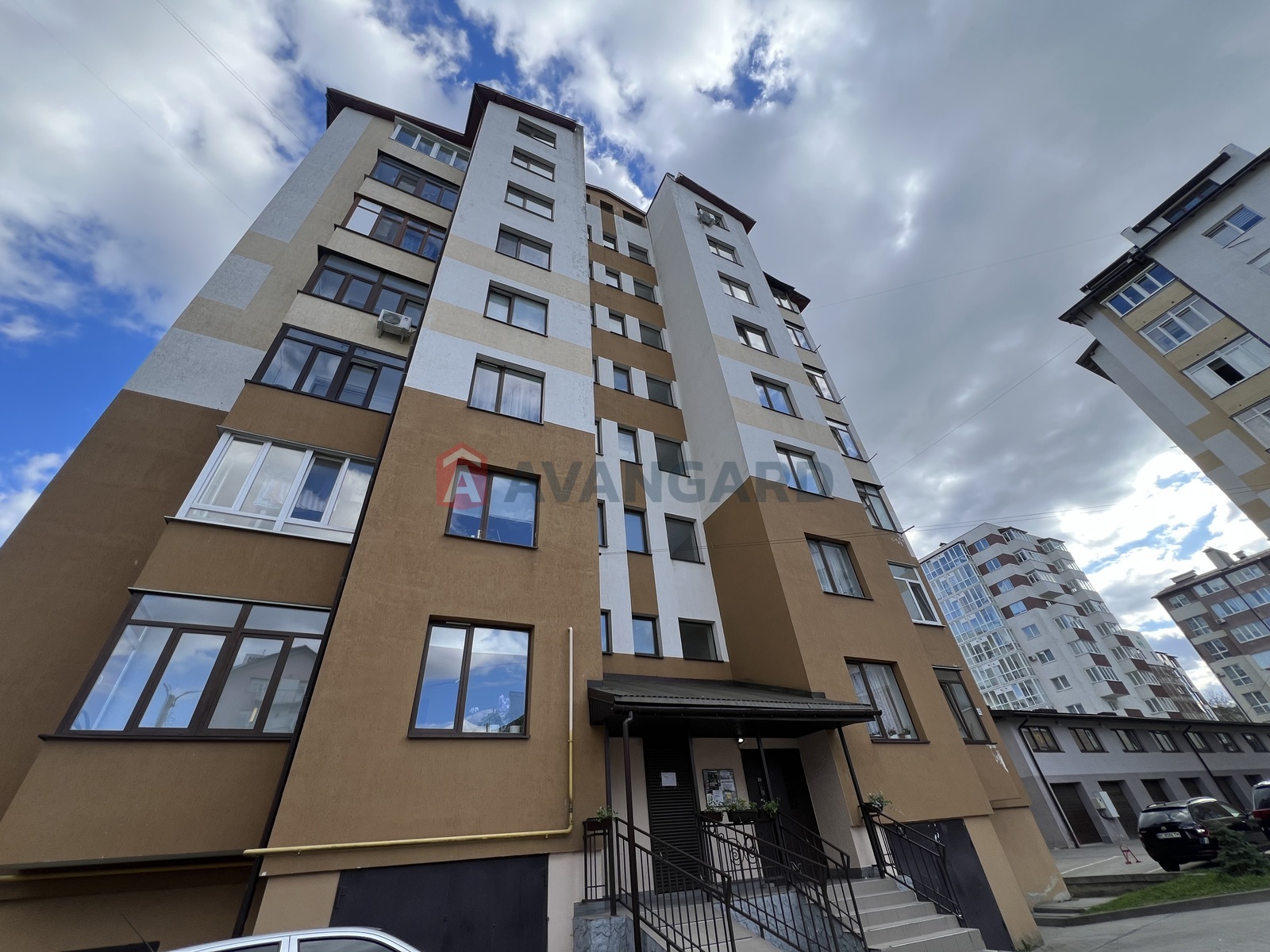 3 ��. ��������, 109/64/13 ��. �., 7/8 ������ ���� 3