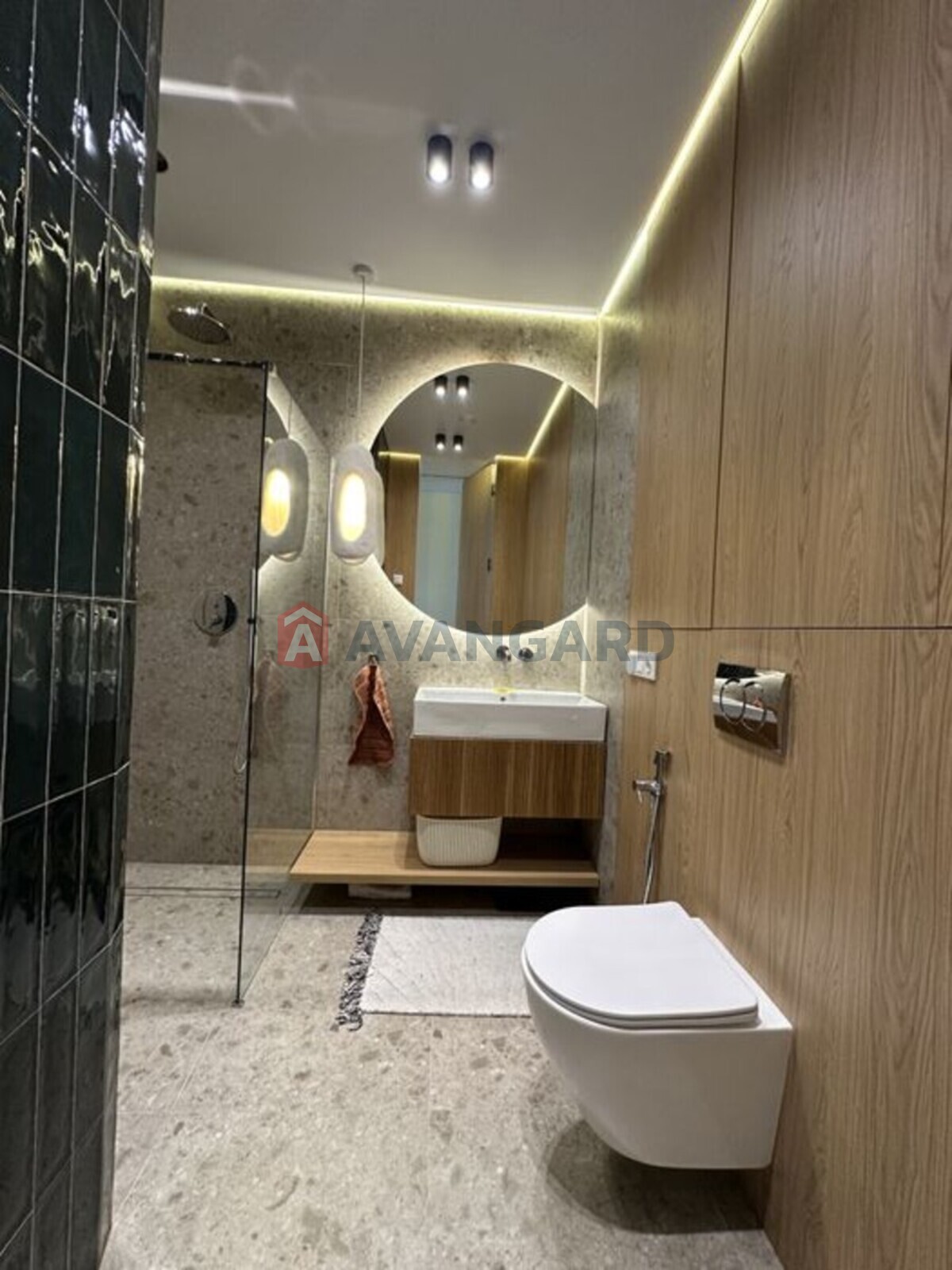 2 ��. ��������, 85/-/40 ��. �., 3/5 ������ ���� 5