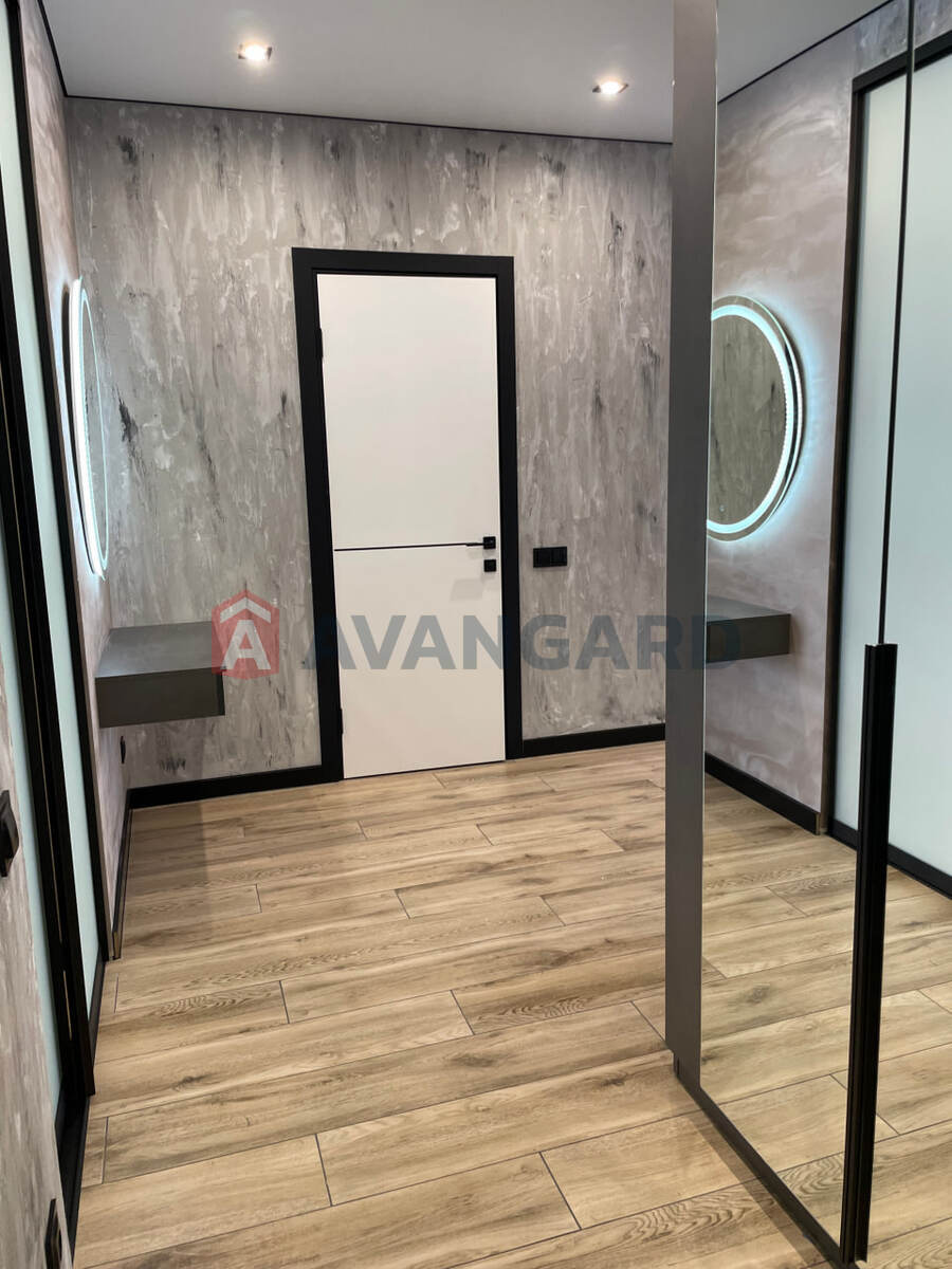 2 ��. ��������, 50/-/18 ��. �., 7/10 ������ ���� 13