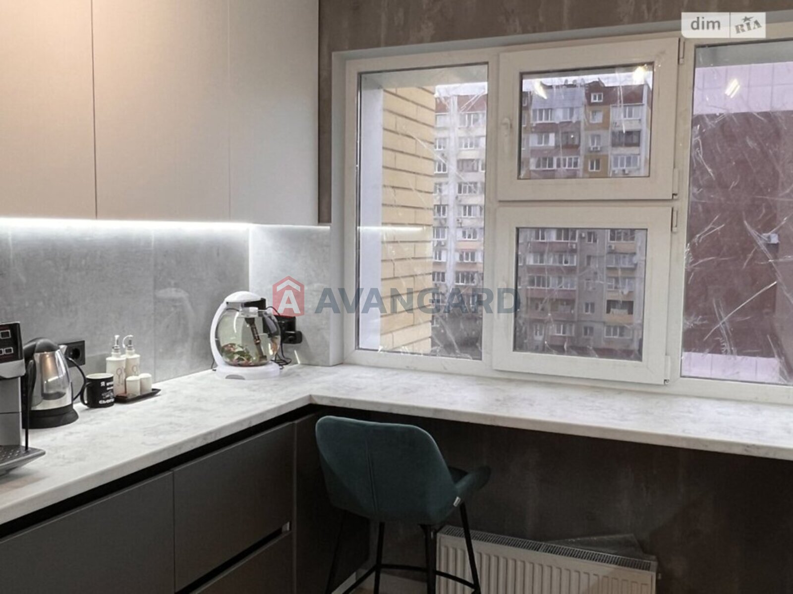 3 ��. ��������, 78/-/10 ��. �., 5/10 ������ ���� 3