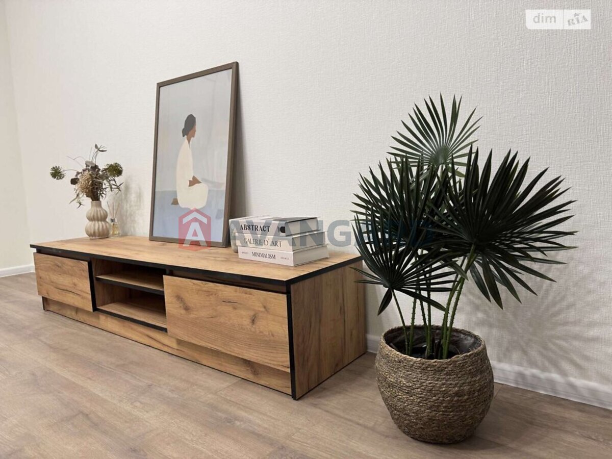 2 ��. ��������, 46/25/7 ��. �., 4/9 ������ ���� 22