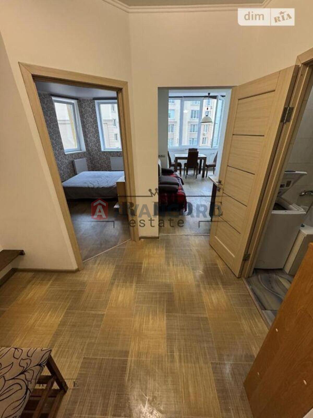 1 ��. ��������, 45/19/16 ��. �., 7/10 ������ ���� 27