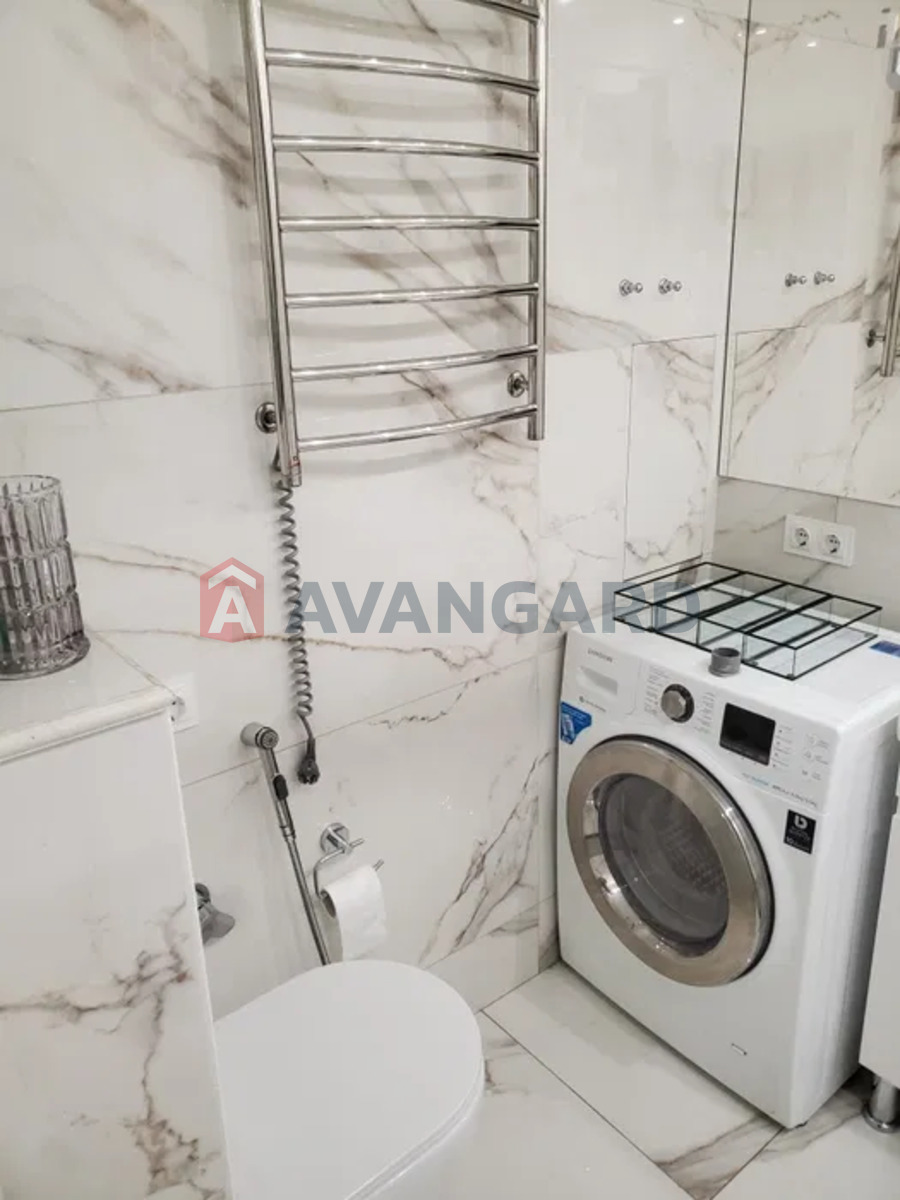 1 ��. ��������, 50/-/14 ��. �., 12/18 ������ ���� 8