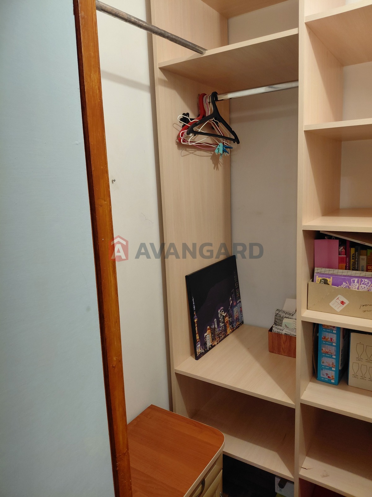 2 ��. ��������, 48/-/6 ��. �., 4/5 ������ ���� 7