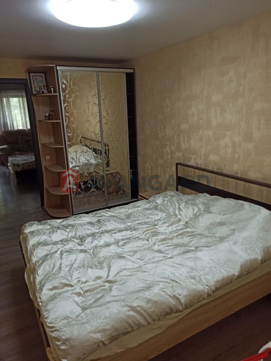 2 ��. ��������, 43/-/25 ��. �., 3/5 ������ ���� 12