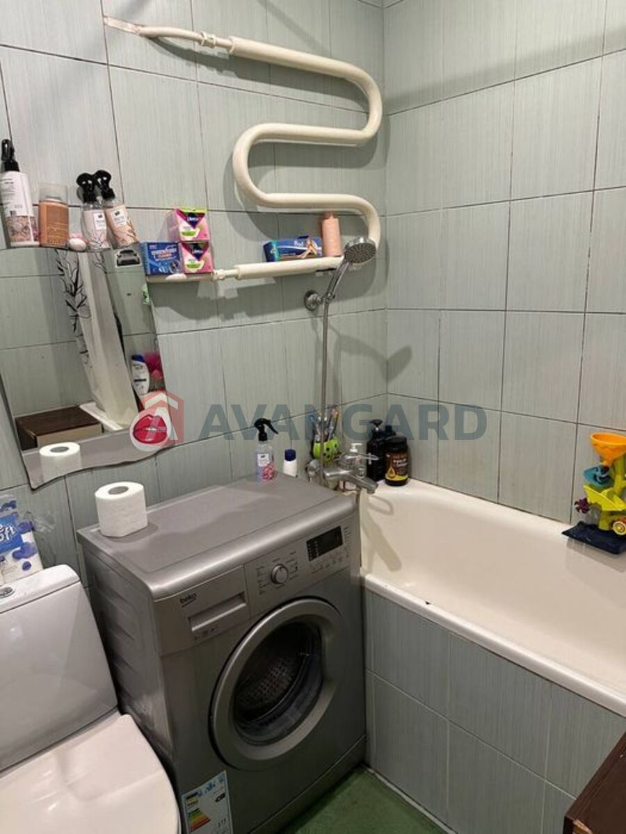 1 ��. ��������, 32/-/6 ��. �., 3/5 ������ ���� 8