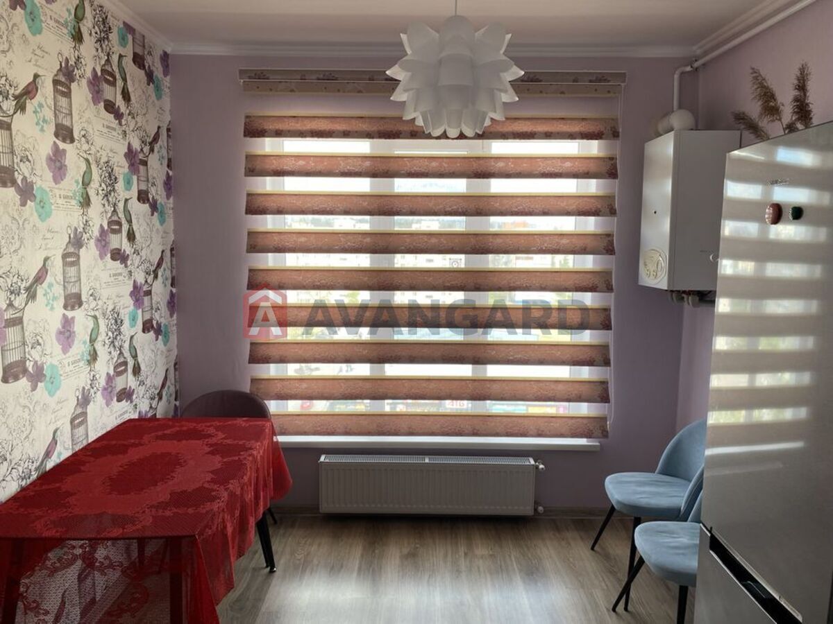 1 ��. ��������, 38/-/11 ��. �., 9/10 ������ ���� 8