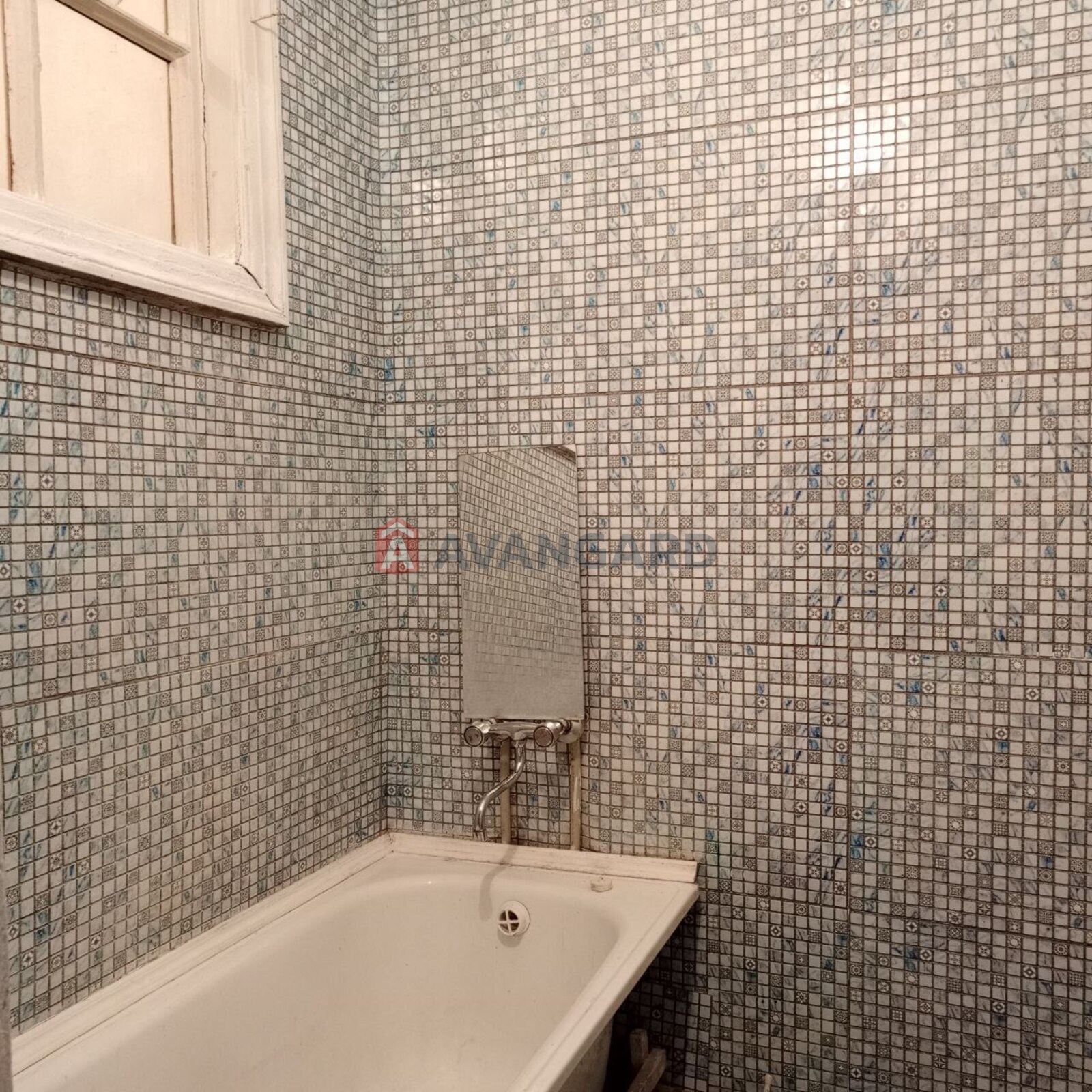 2 ��. ��������, 50/-/7 ��. �., 1/4 ������ ���� 10