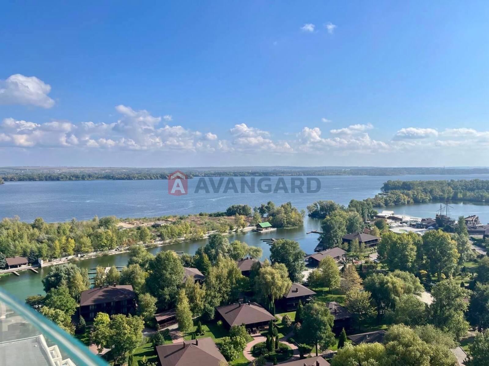 3 ��. ��������, 95/-/20 ��. �., 13/31 ������ ���� 14