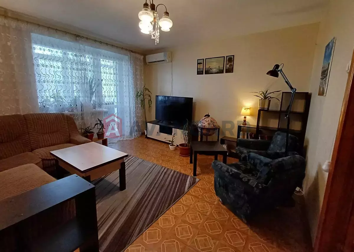 3 ��. ��������, 68/38/9 ��. �., 9/10 ������ ���� 9