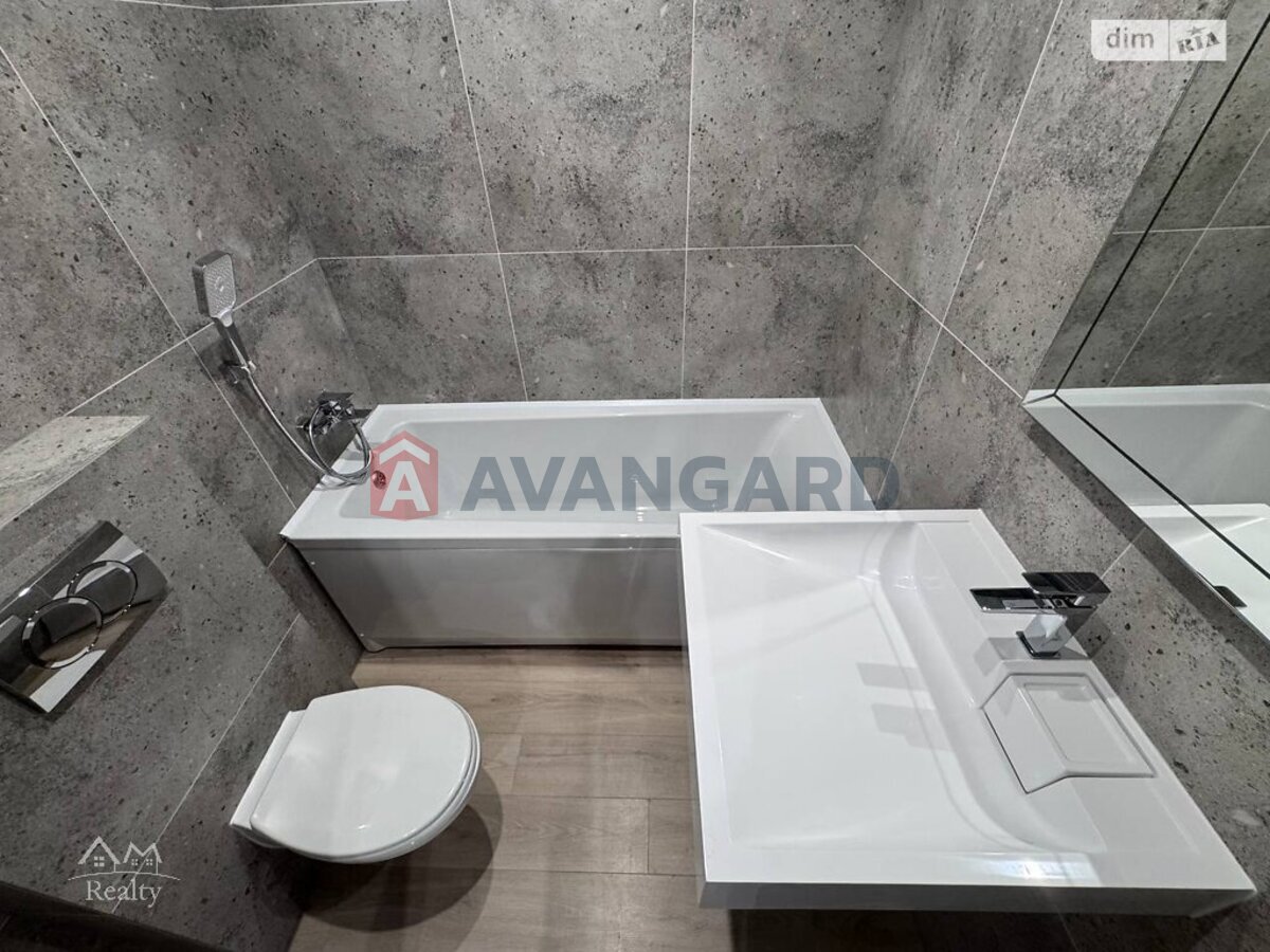 1 ��. ��������, 35/15/10 ��. �., 2/3 ������ ���� 19