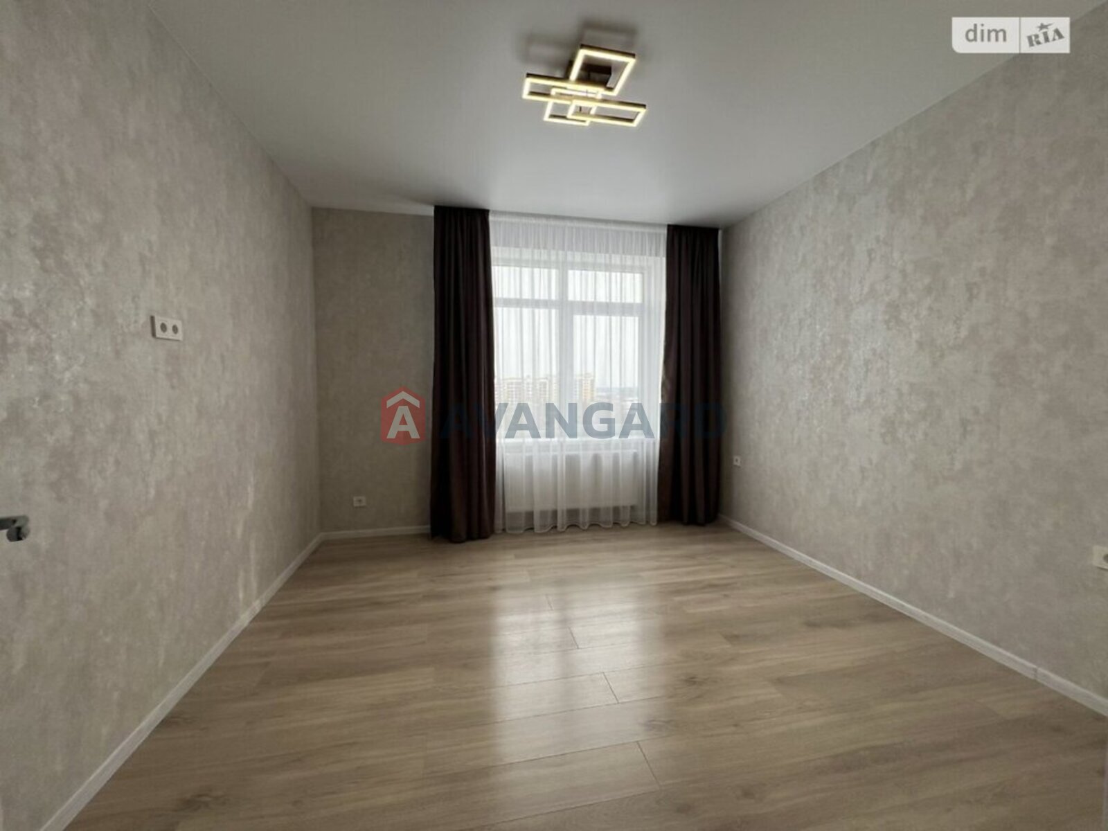 2 ��. ��������, 56/29/10 ��. �., 6/10 ������ ���� 4