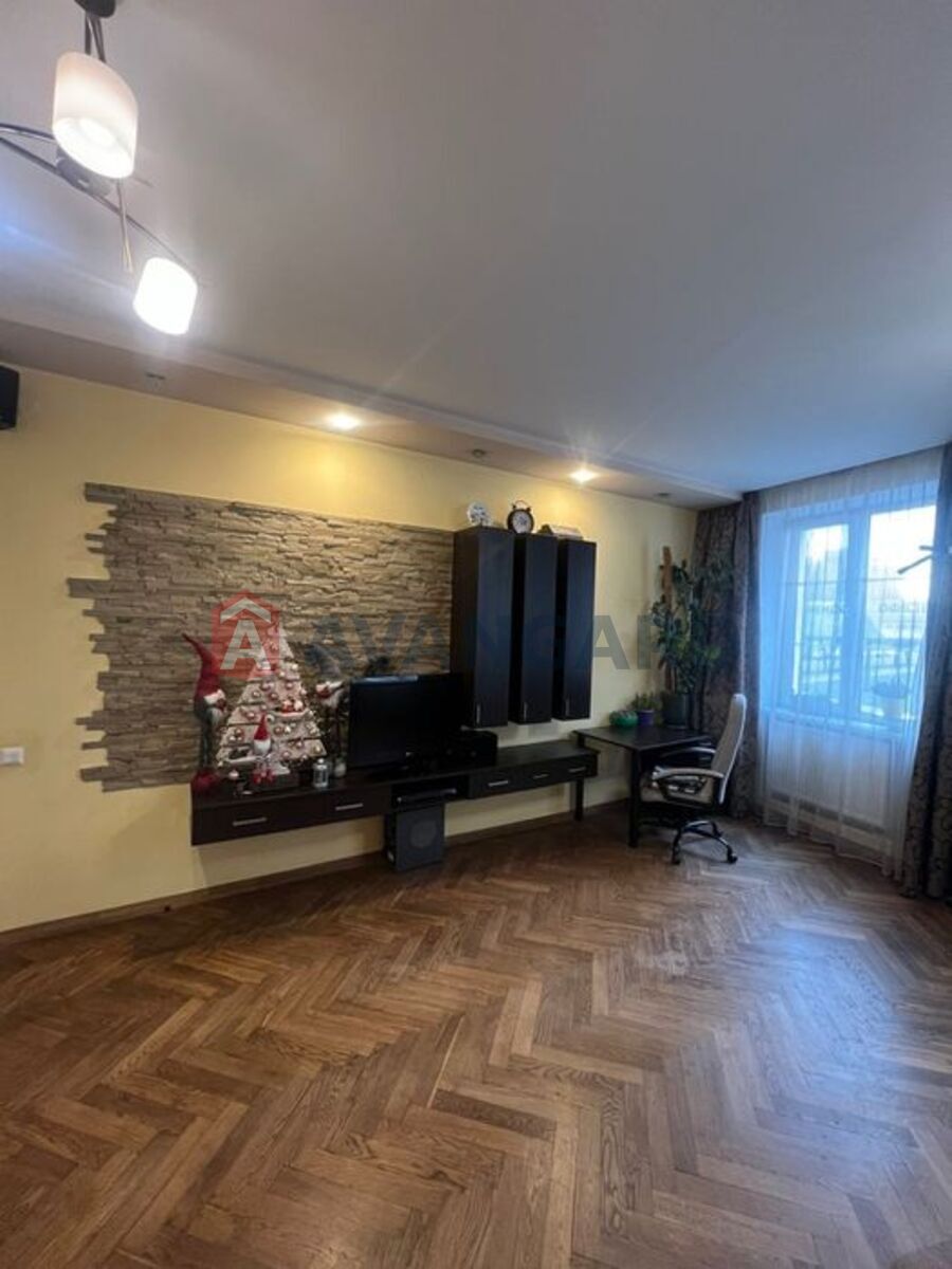 1 ����. ��������, 60/-/9 ��. �., 2/4 ���� ���� 16