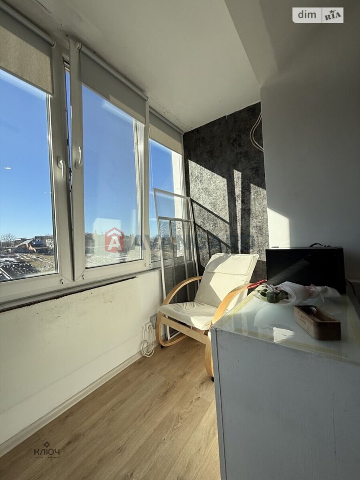 2 ��. ��������, 57/33/9 ��. �., 4/6 ������ ���� 4