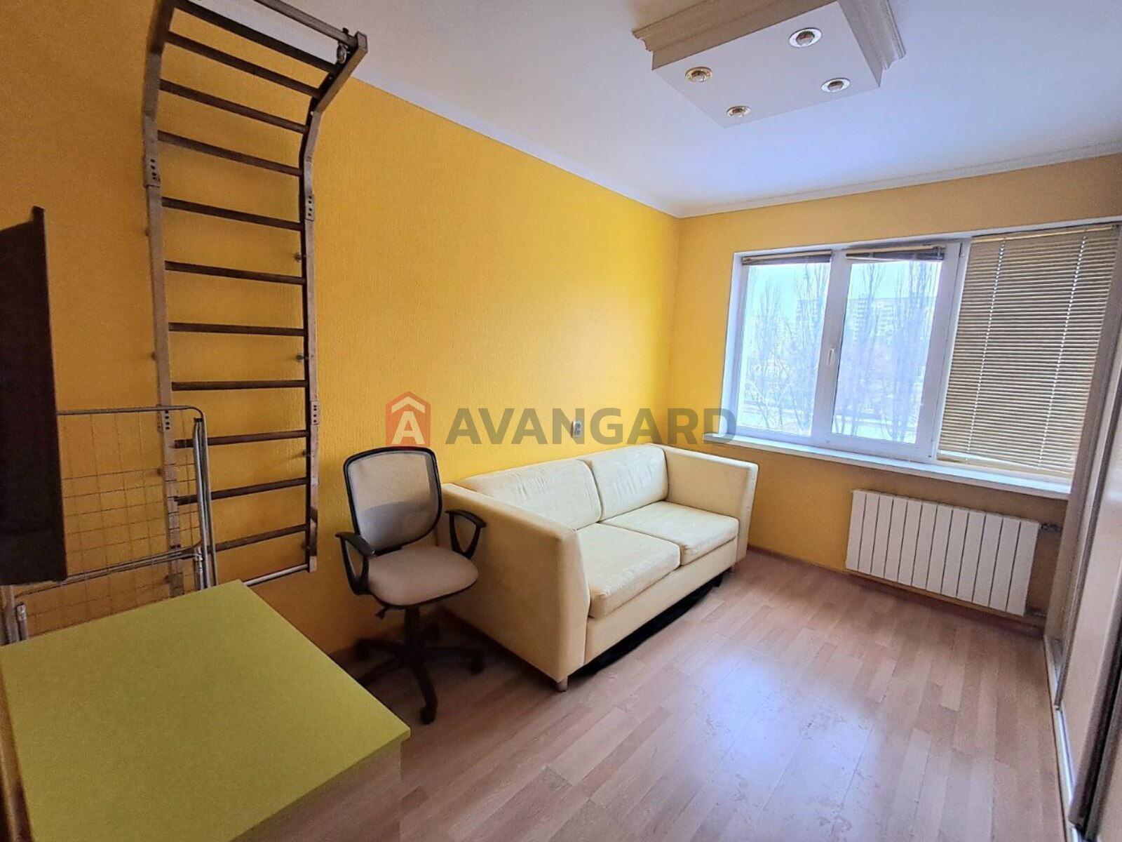 3 ��. ��������, 80/-/8 ��. �., 5/16 ������ ���� 10