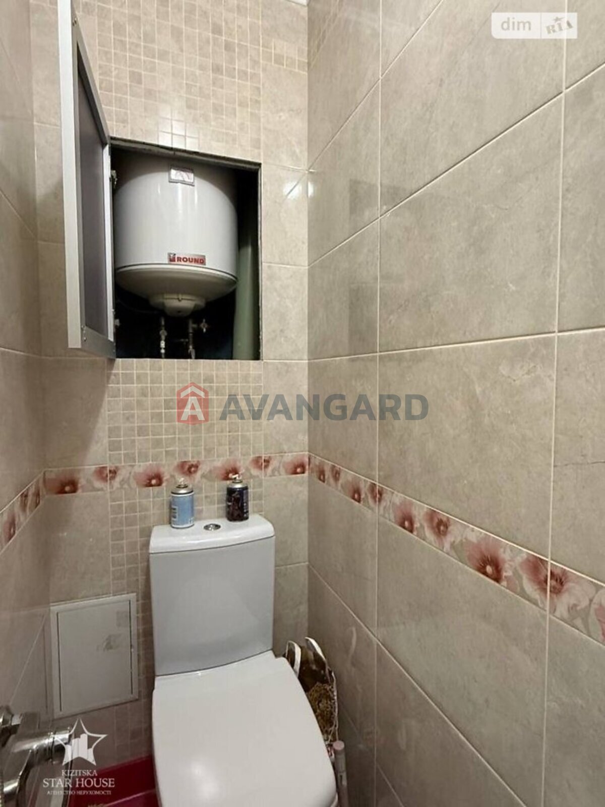 4 ��. ��������, 83/55/8 ��. �., 9/9 ������ ���� 15