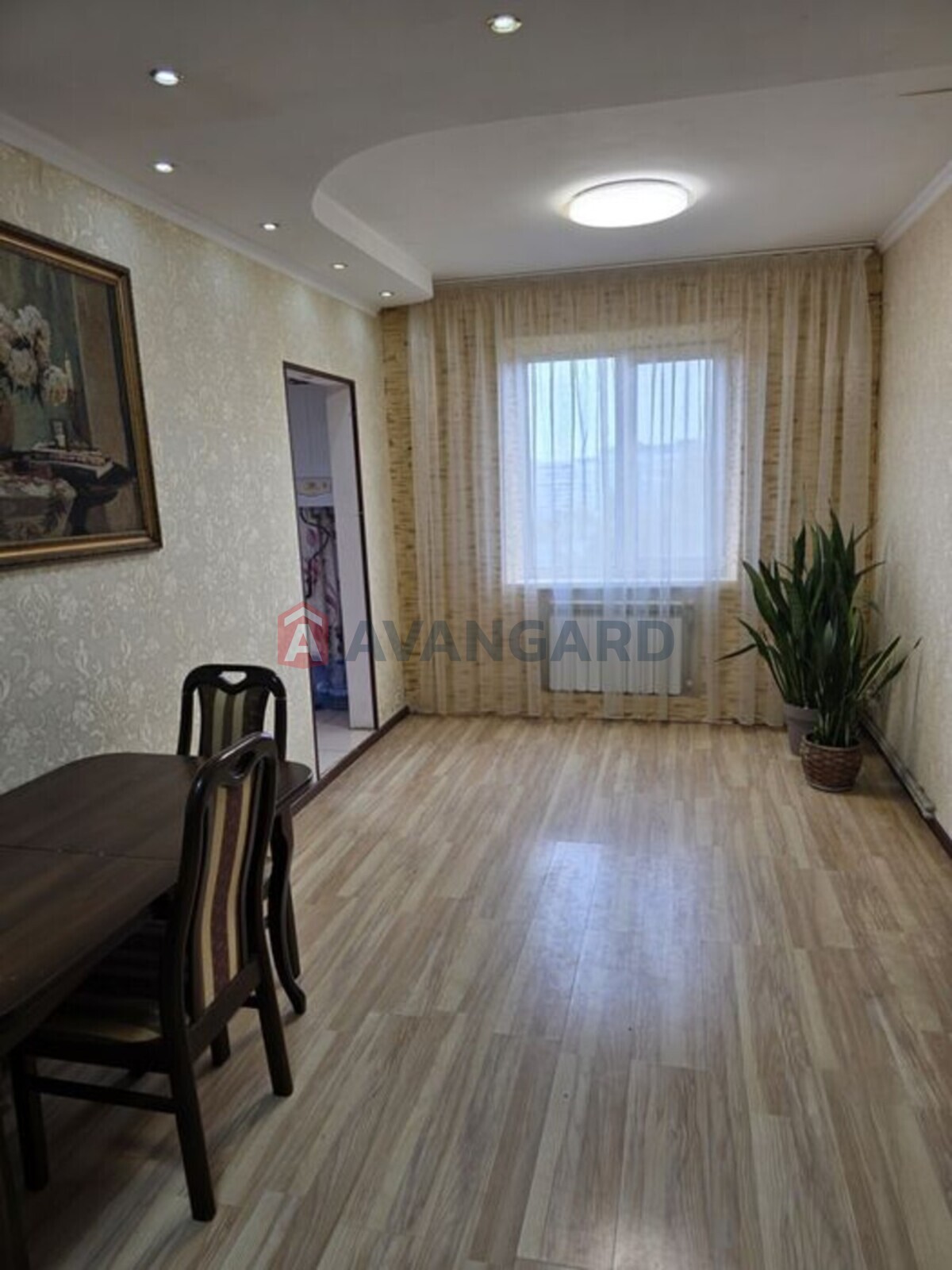 5 ��. ��������, 104/-/12 ��. �., 9/10 ������ ���� 2