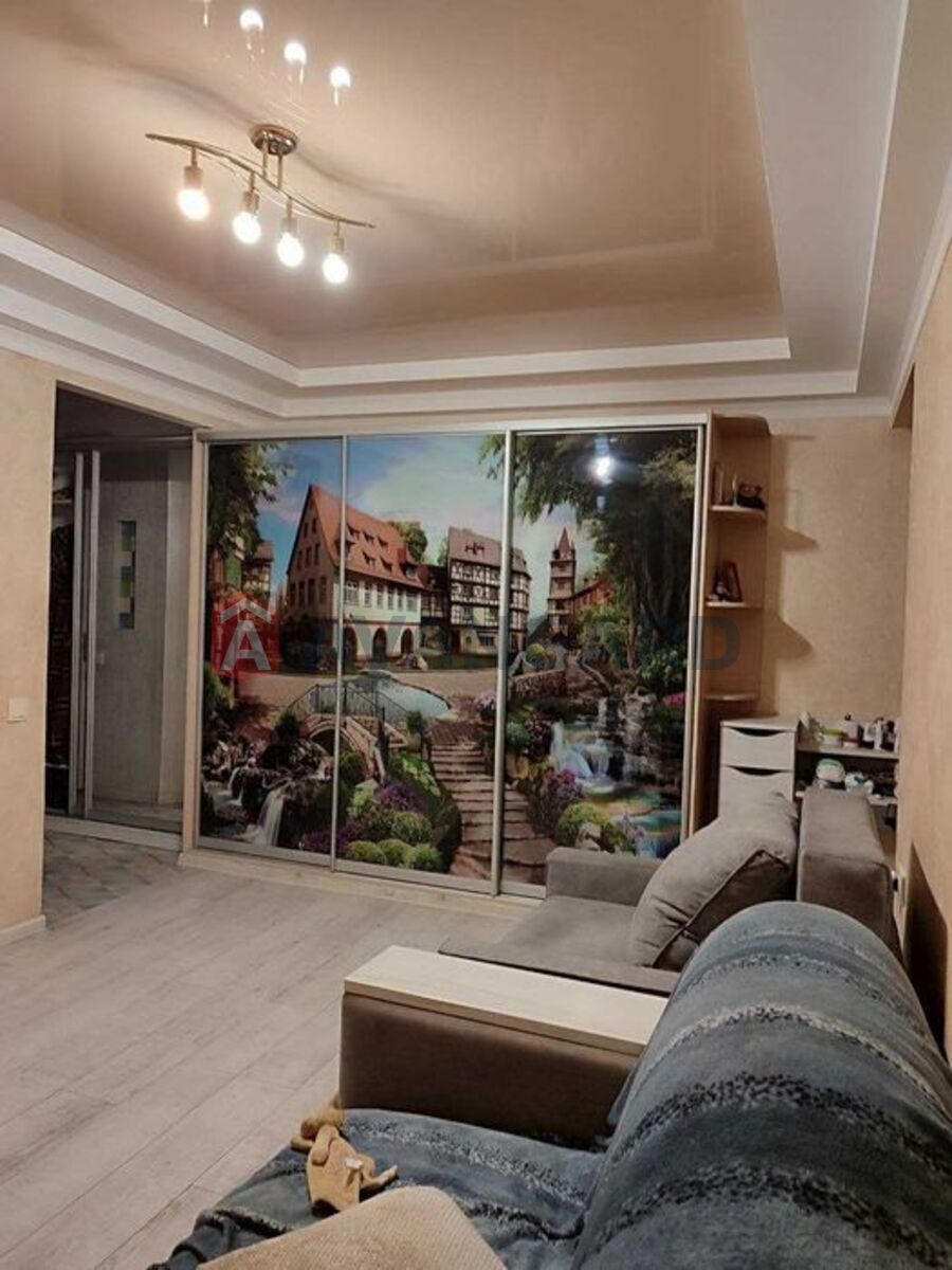 3 ����. ��������, 53/-/5 ��. �., 3/5 ���� ���� 10