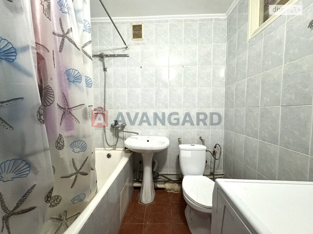 1 ����. ��������, 37/20/8 ��. �., 7/9 ���� ���� 9