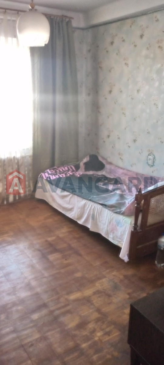 2 ��. ��������, 49/30/9 ��. �., 8/9 ������ ���� 4