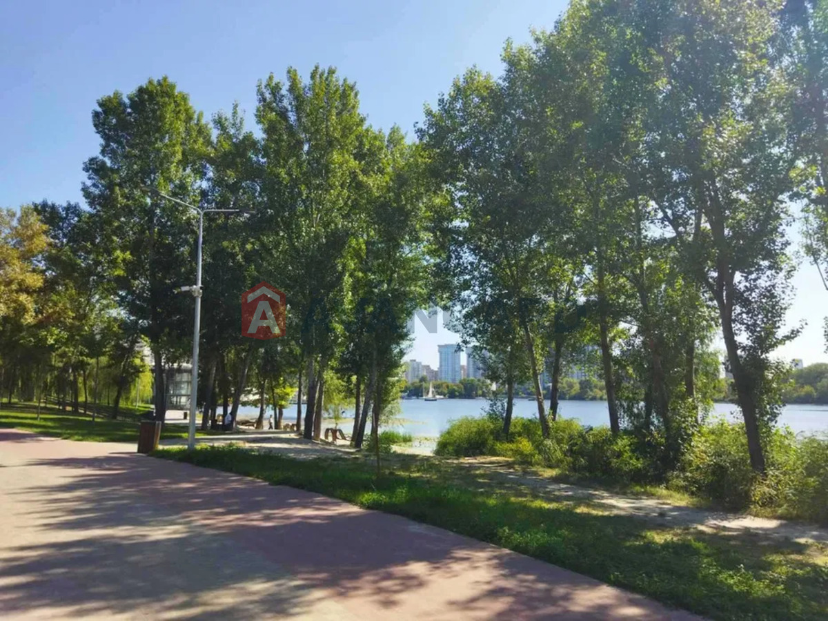 1 ����. ��������, 37/-/11 ��. �., 26/28 ���� ���� 16