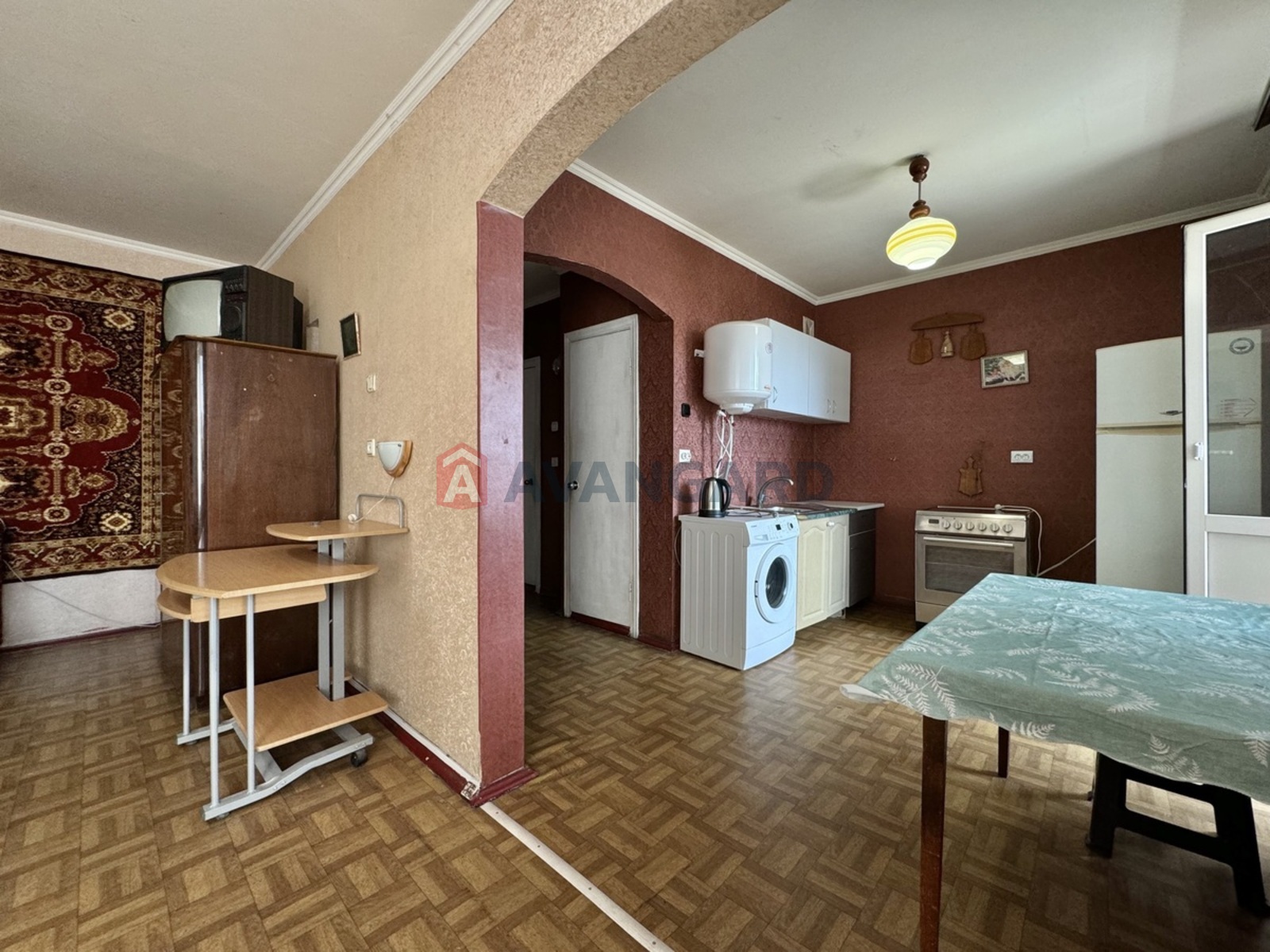 1 ��. ��������, 40/18/8 ��. �., 11/17 ������ ���� 5