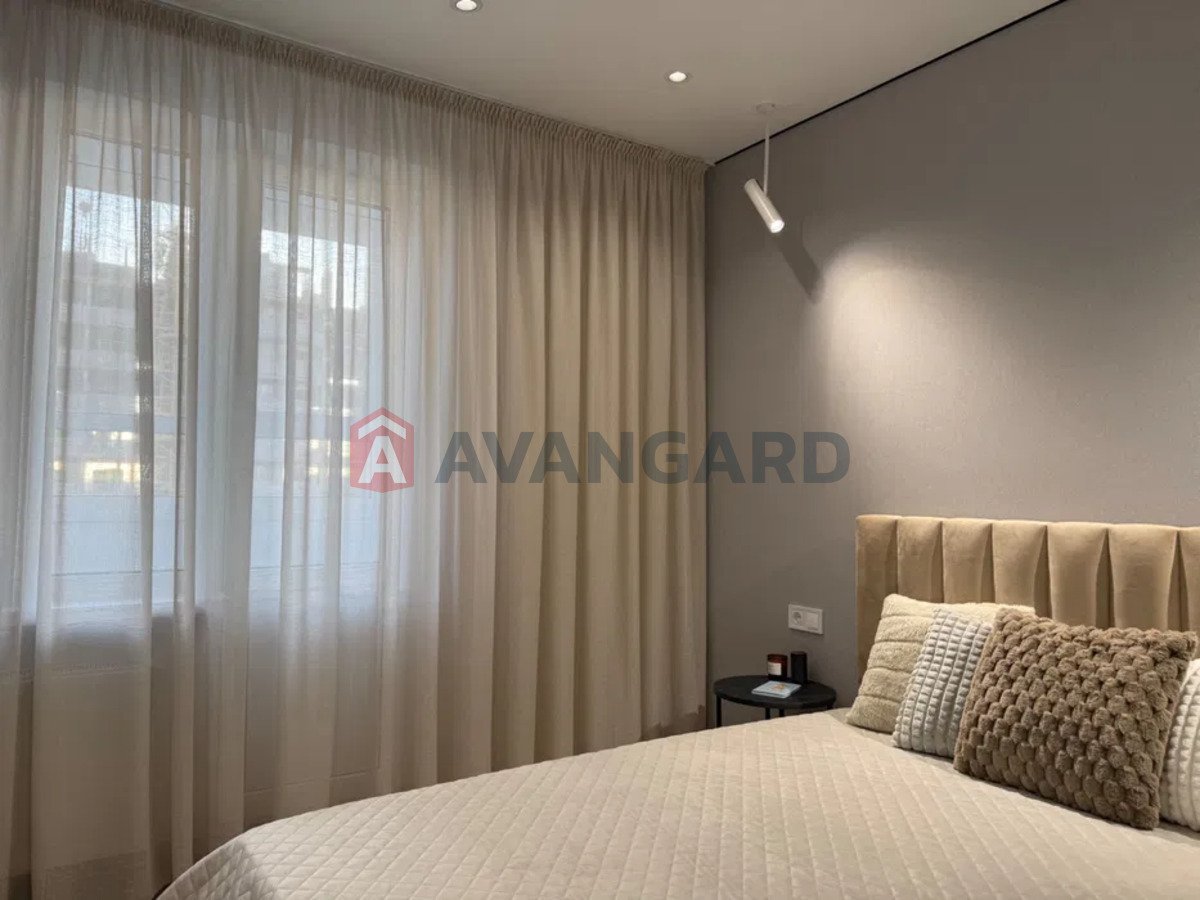 2 ��. ��������, 41/-/24 ��. �., 9/20 ������ ���� 6