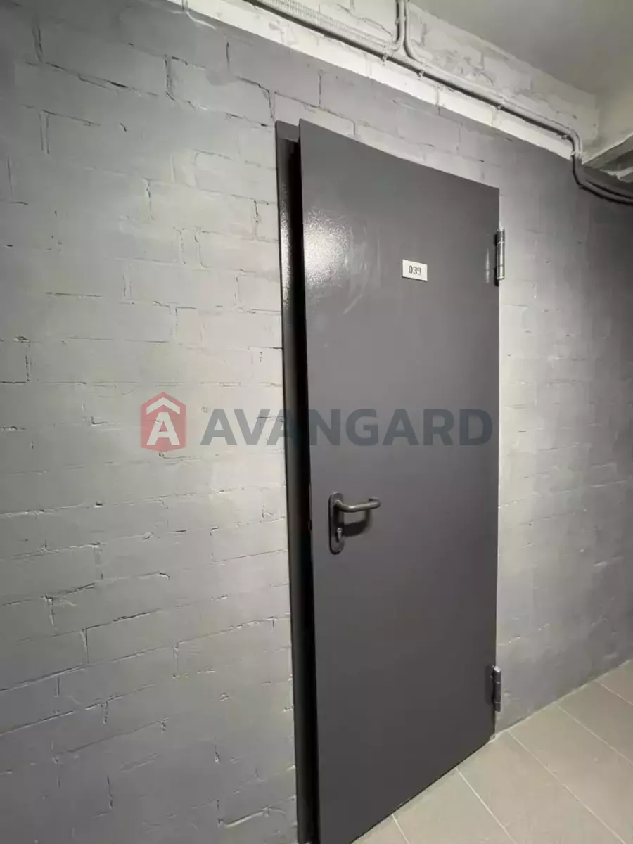 4 ��. ��������, 156/-/- ��. �., 18/18 ������ ���� 13