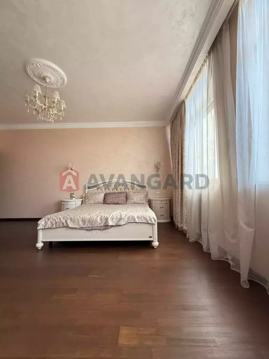 3 ��. ��������, 168/-/22 ��. �., 2/5 ������ ���� 2