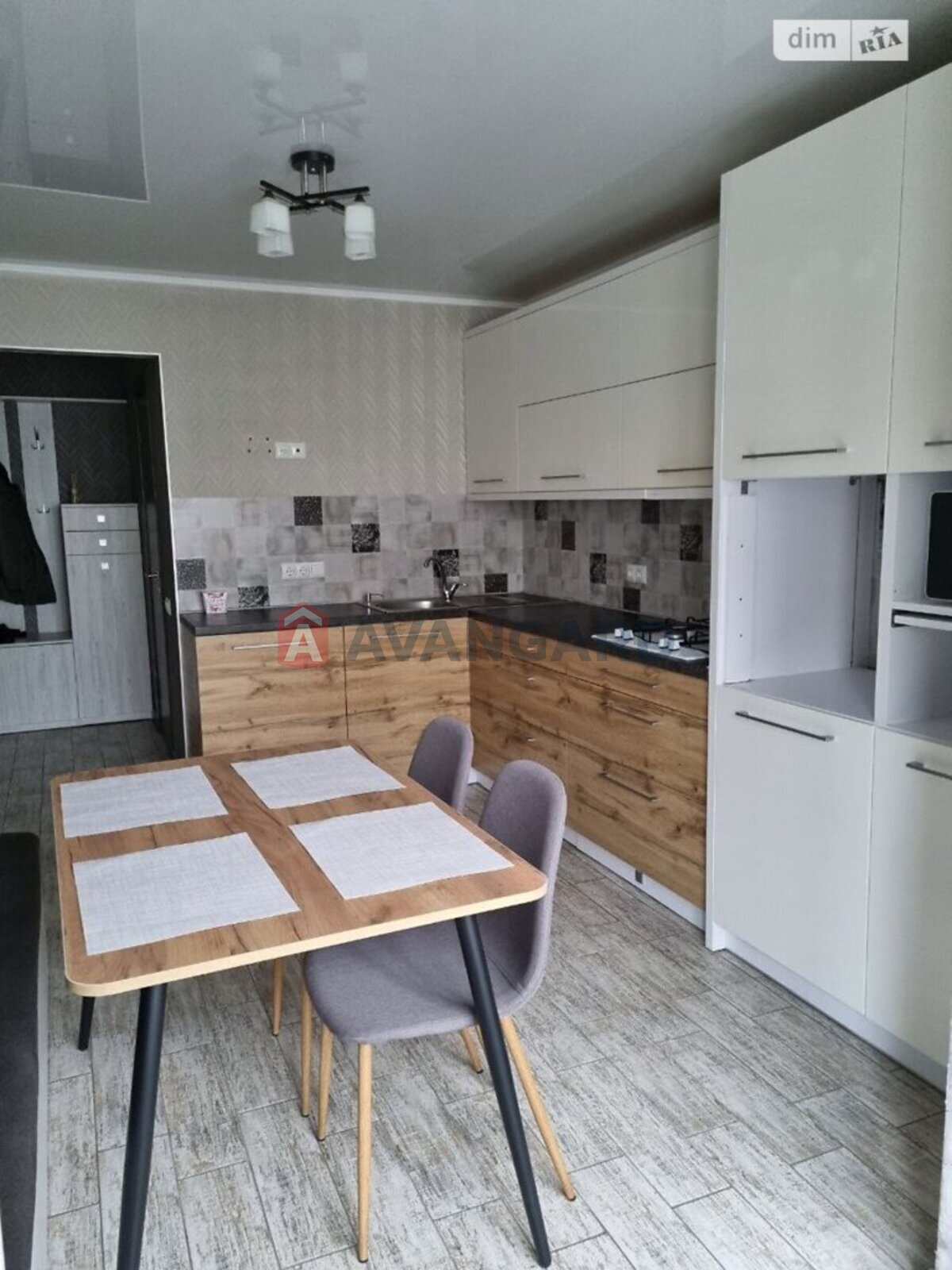 1 ��. ��������, 41/15/10 ��. �., 9/10 ������ ���� 13