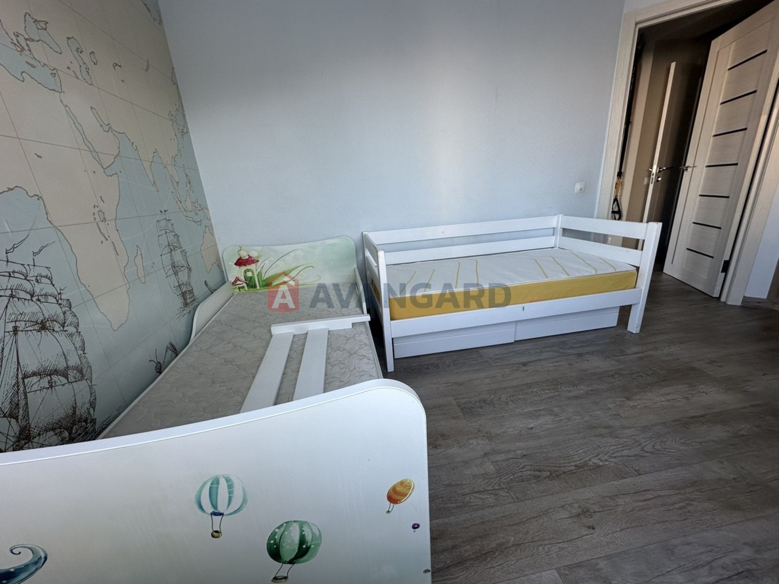 3 ��. ��������, 83/34/18 ��. �., 10/11 ������ ���� 7