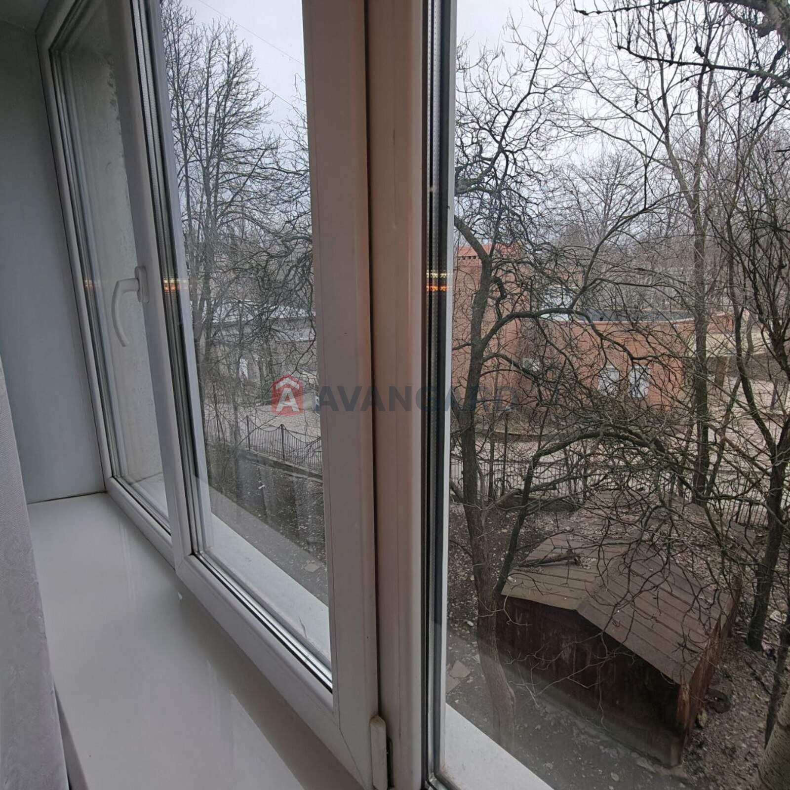 2 ����. ��������, 50/-/6 ��. �., 3/5 ���� ���� 15