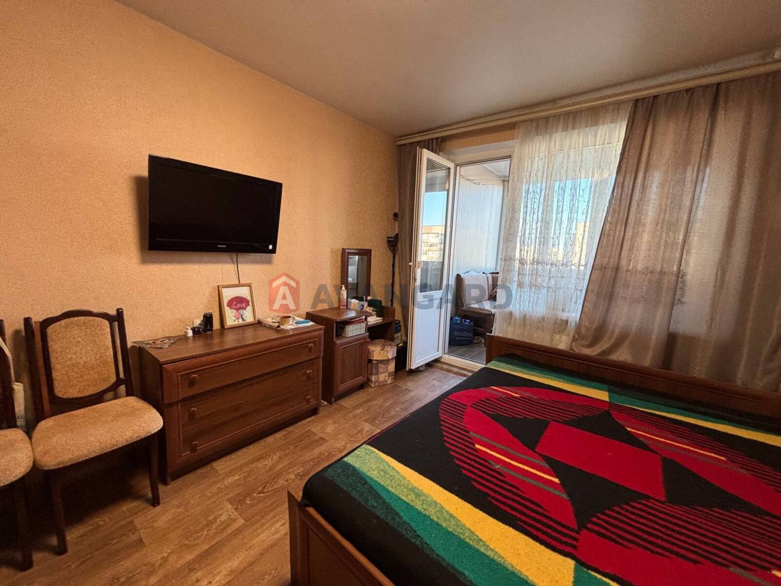 3 ��. ��������, 72/-/9 ��. �., 7/9 ������ ���� 16