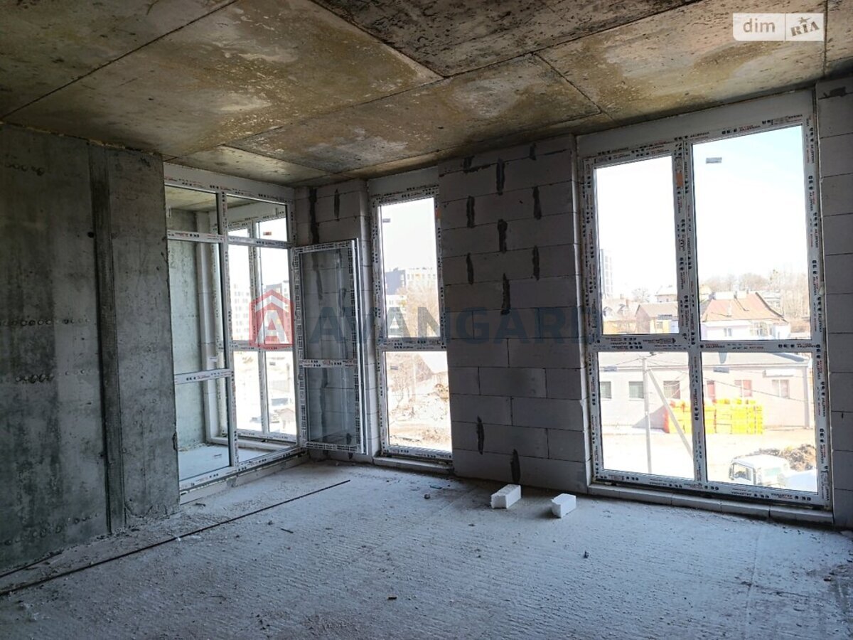 2 ��. ��������, 79,83/33,05/24,59 ��. �., 4/7 ������ ���� 1