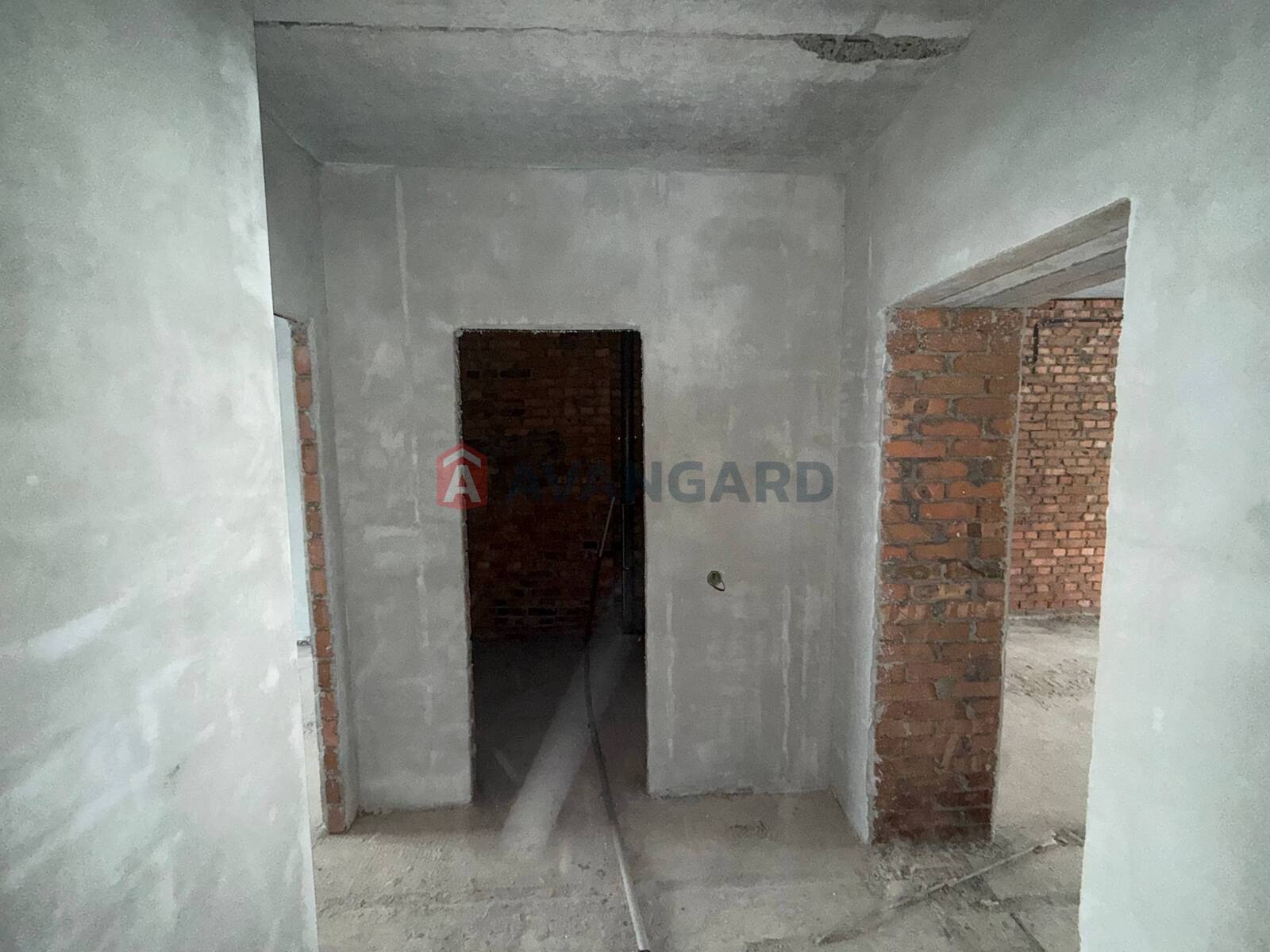 1 ��. ��������, 54/23/30 ��. �., 6/10 ������ ���� 10