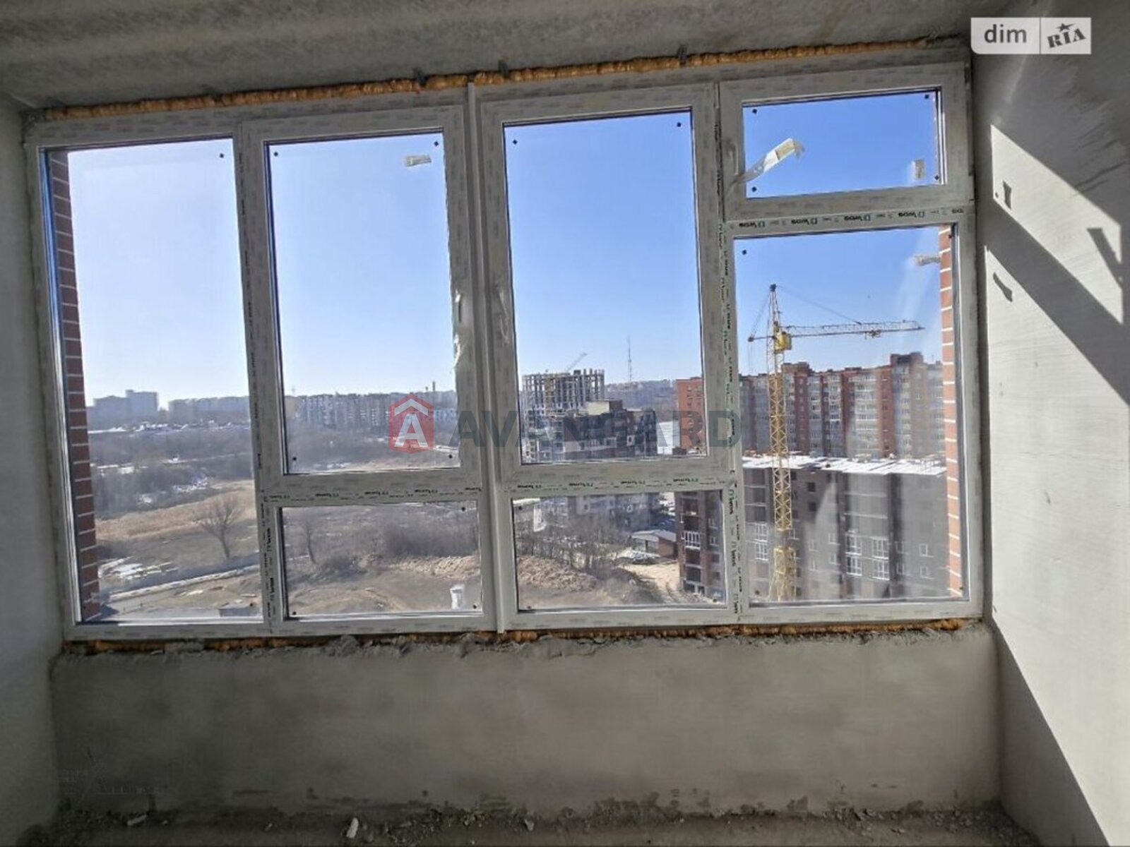 3 ��. ��������, 83/47/17 ��. �., 8/10 ������ ���� 15