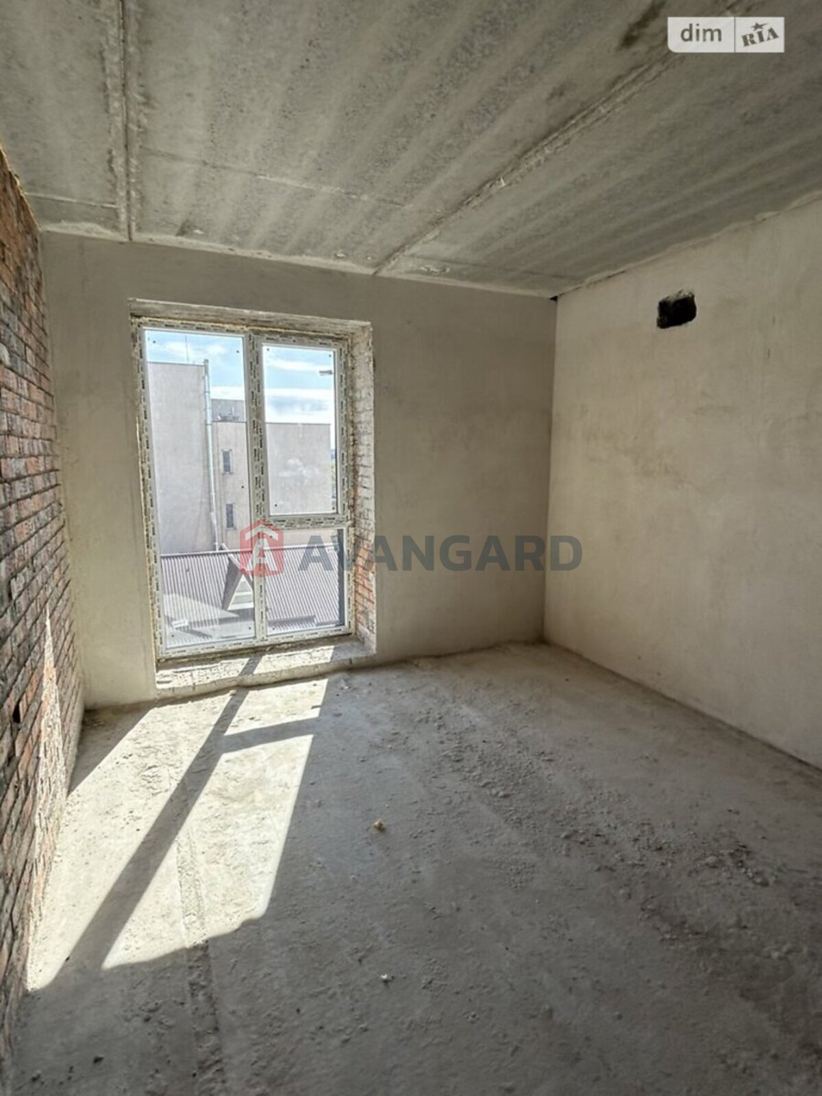 3 ��. ��������, 78/-/- ��. �., 6/10 ������ ���� 3