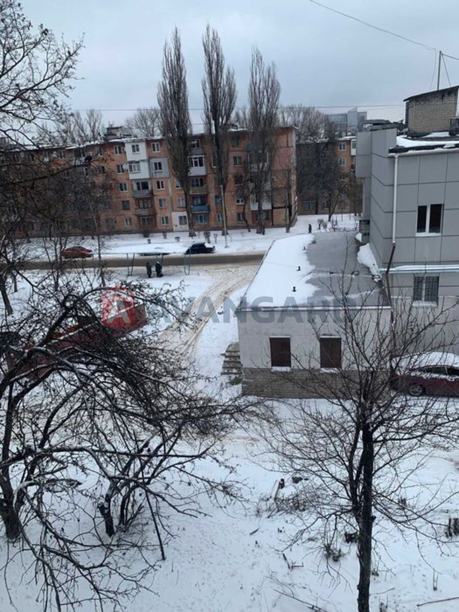 2 ��. ��������, 42/-/6 ��. �., 3/5 ������ ���� 4