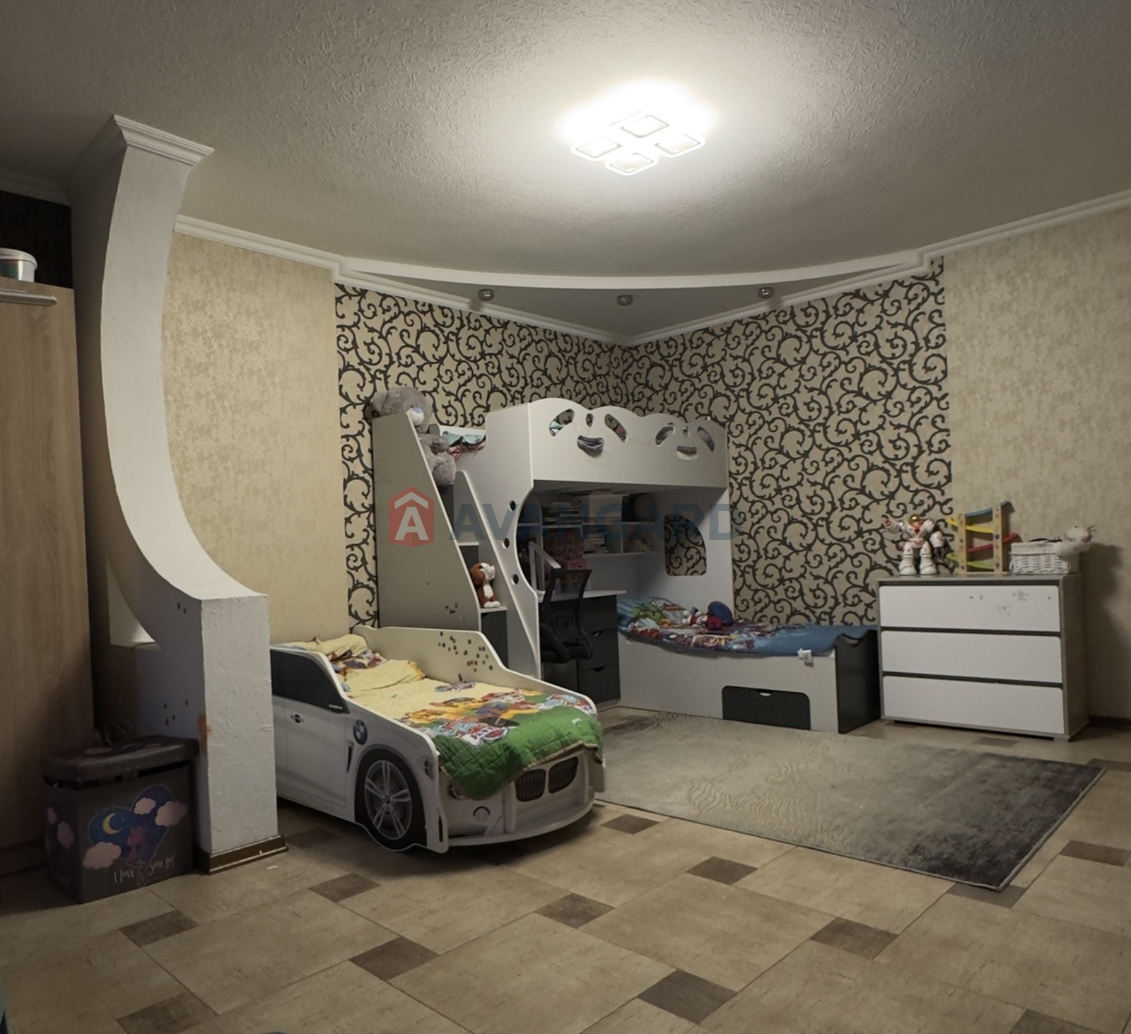 2 ��. ��������, 78/46/11 ��. �., 9/18 ������ ���� 10