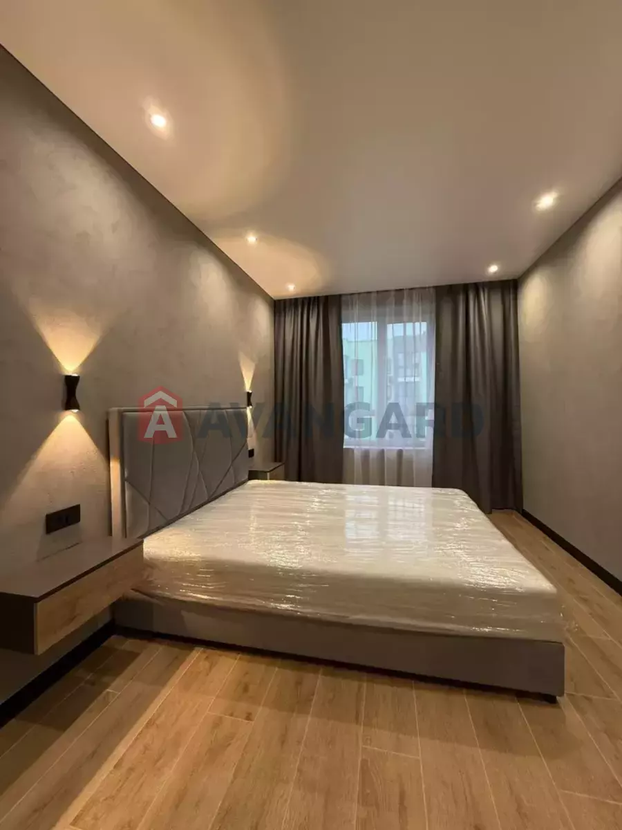 1 ��. ��������, 45/18/15 ��. �., 8/10 ������ ���� 16